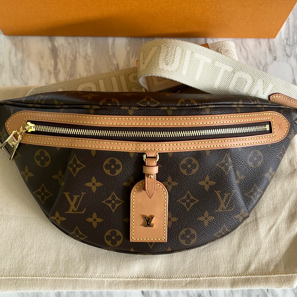 LOUIS VUITTON HIGH RISE BUMBAG